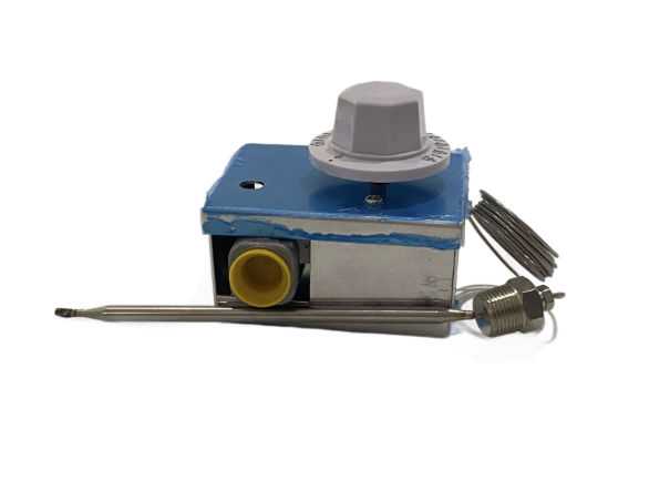 Gas heater and gas-controlled thermostatic valve for gas fryer with outer casing